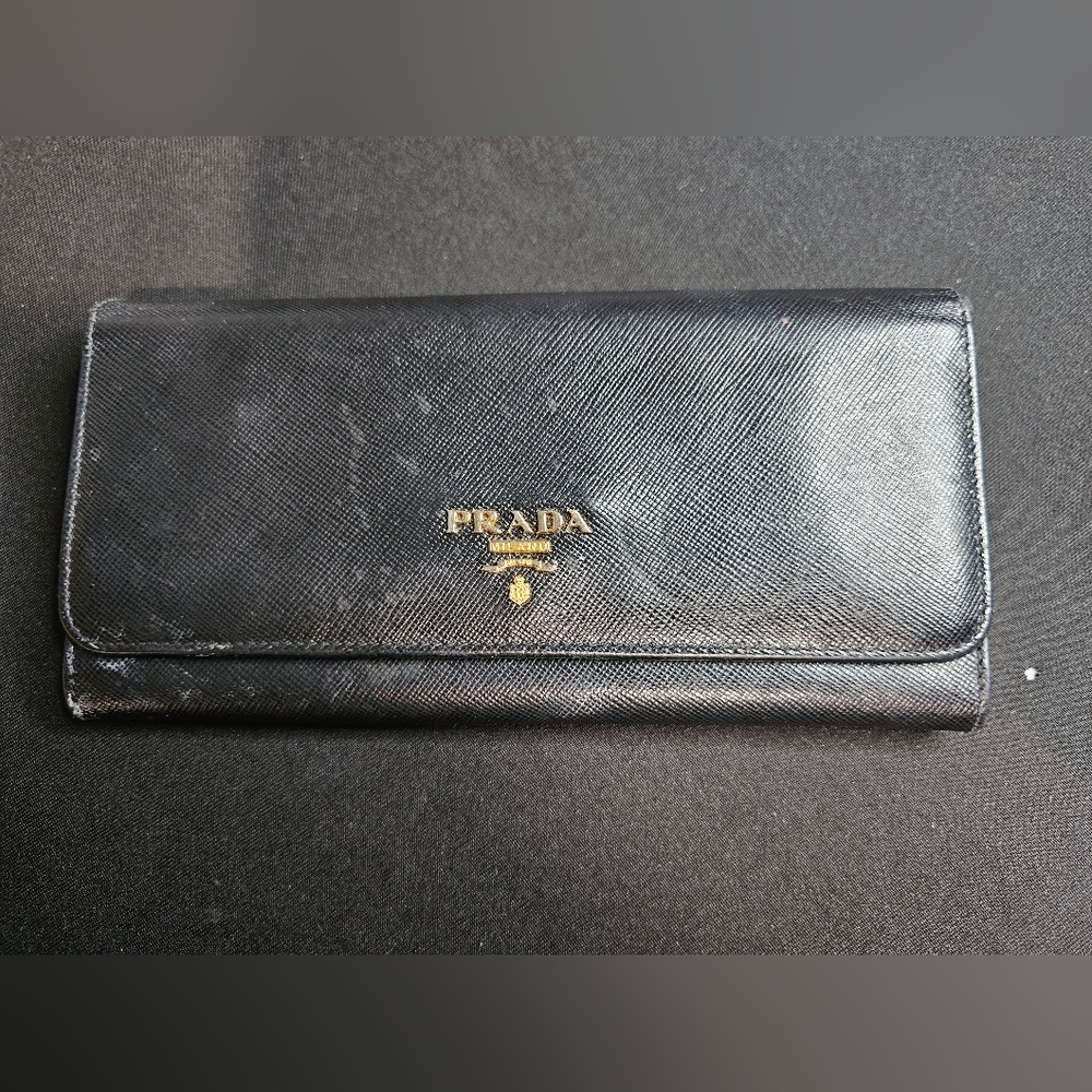 Prada Large Saffiano LeatherWallet - Pre-Owned